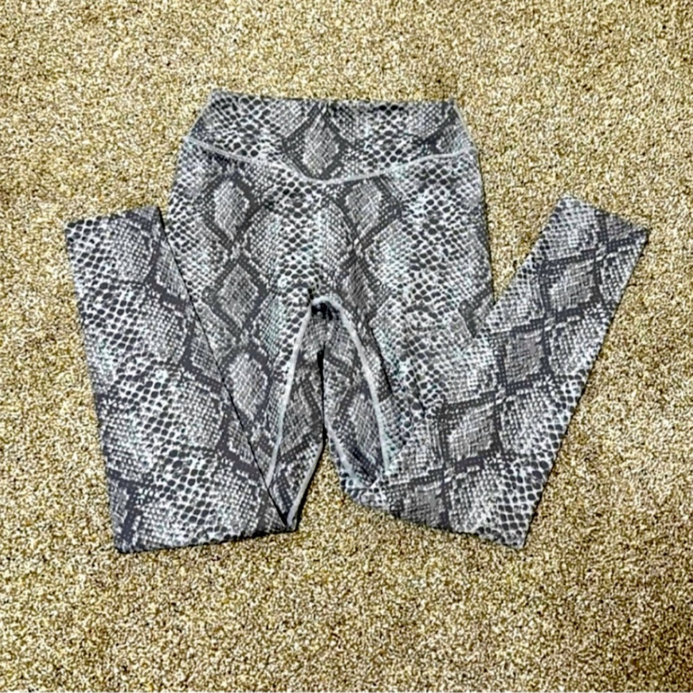 Athletica Balance Leggings